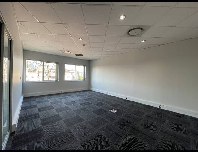 294M² OFFICE TO LET IN SANDTON CENTRAL
